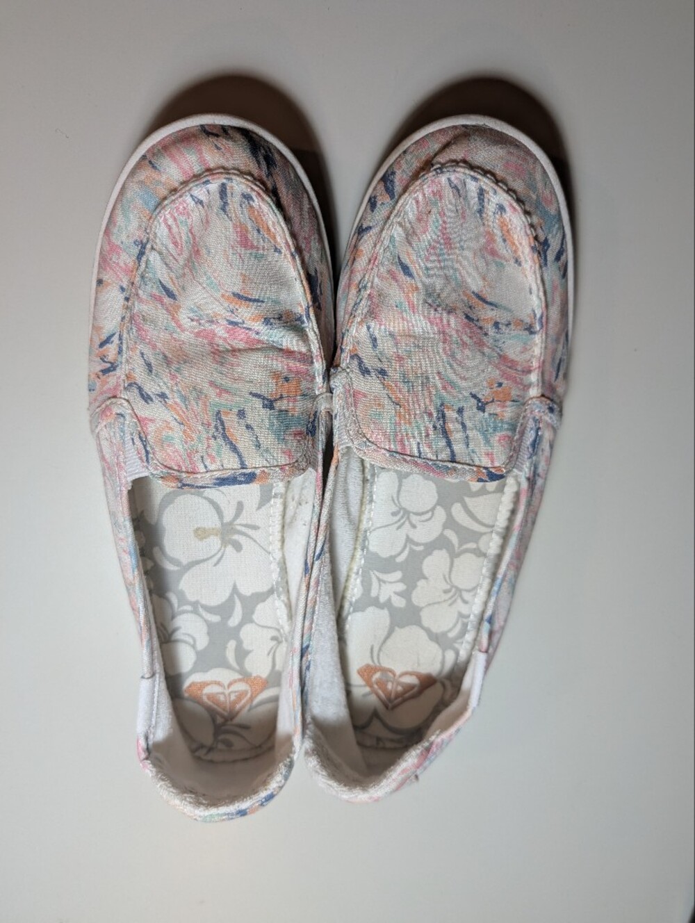 Roxy Woman's Size 10 Minnow Light Multicolor Slip-On Canvas Shoes